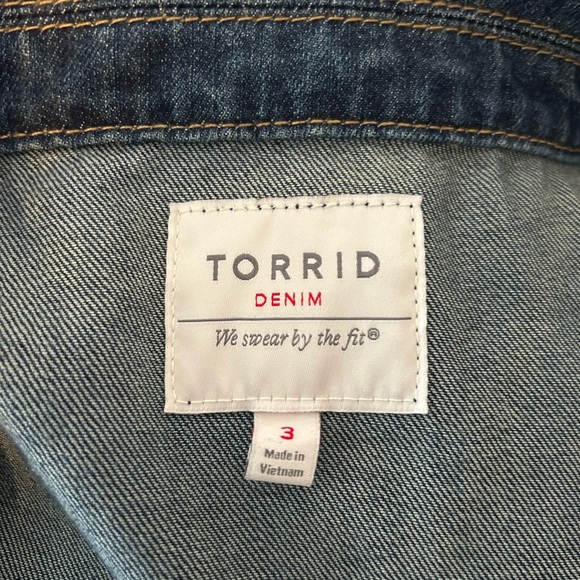 Torrid Denim Trucker Jacket - Picture 4 of 4